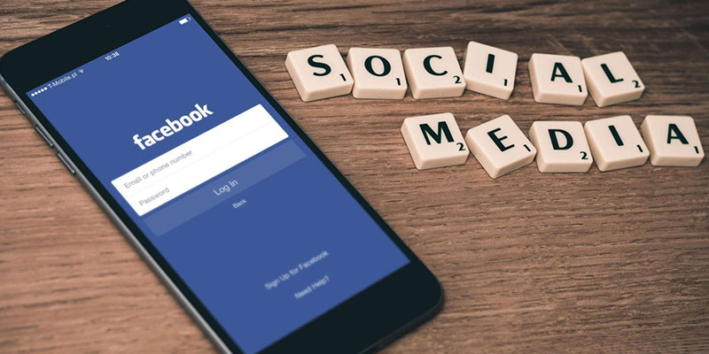 Facebookの特徴と動画投稿のメリット