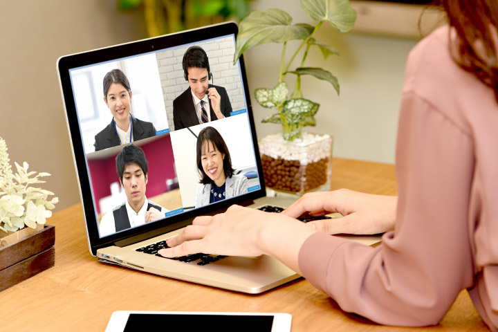 採用活動でのDX推進動画